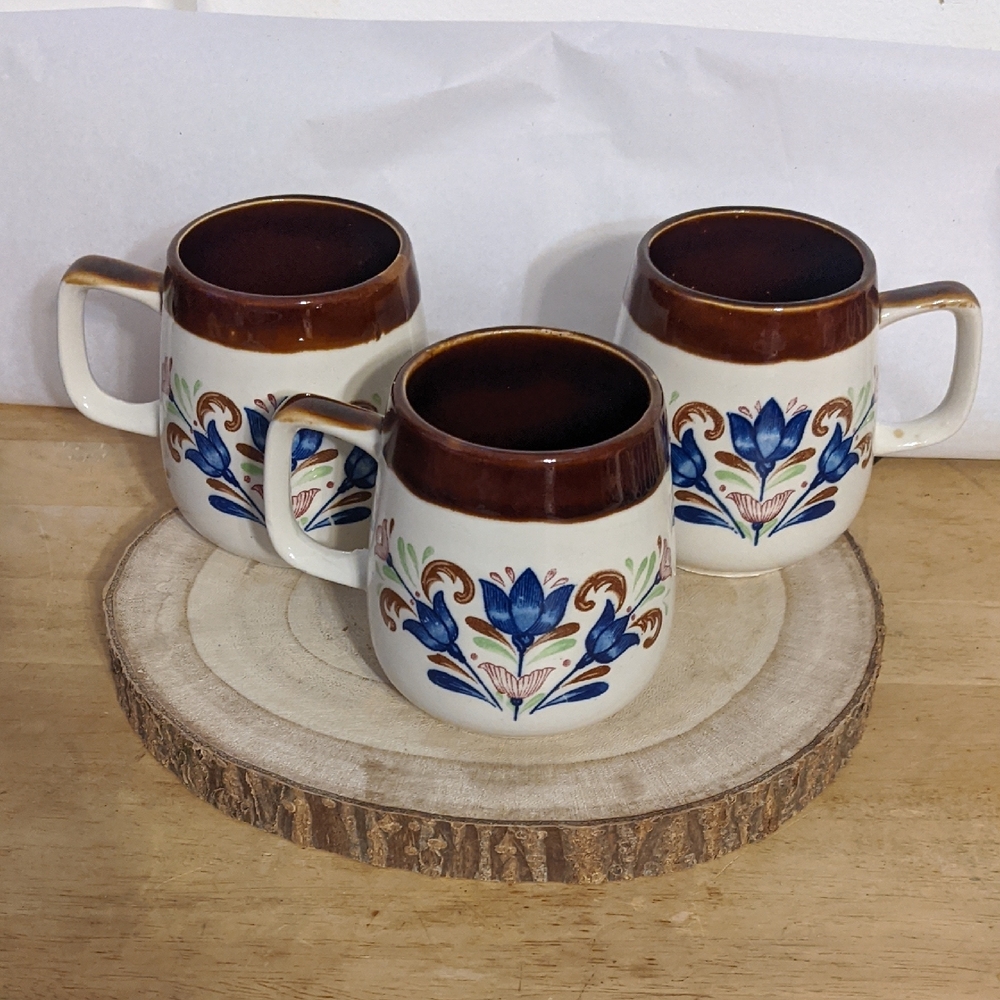 Floral Ceramic Mugs Set - Blue and Brown